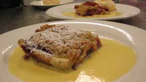 apple and blackberry crumble